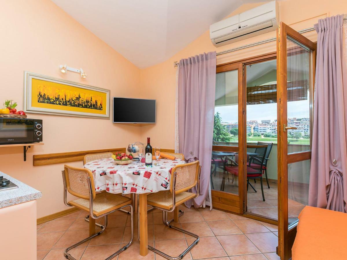 Apartments Nada Врсар Экстерьер фото