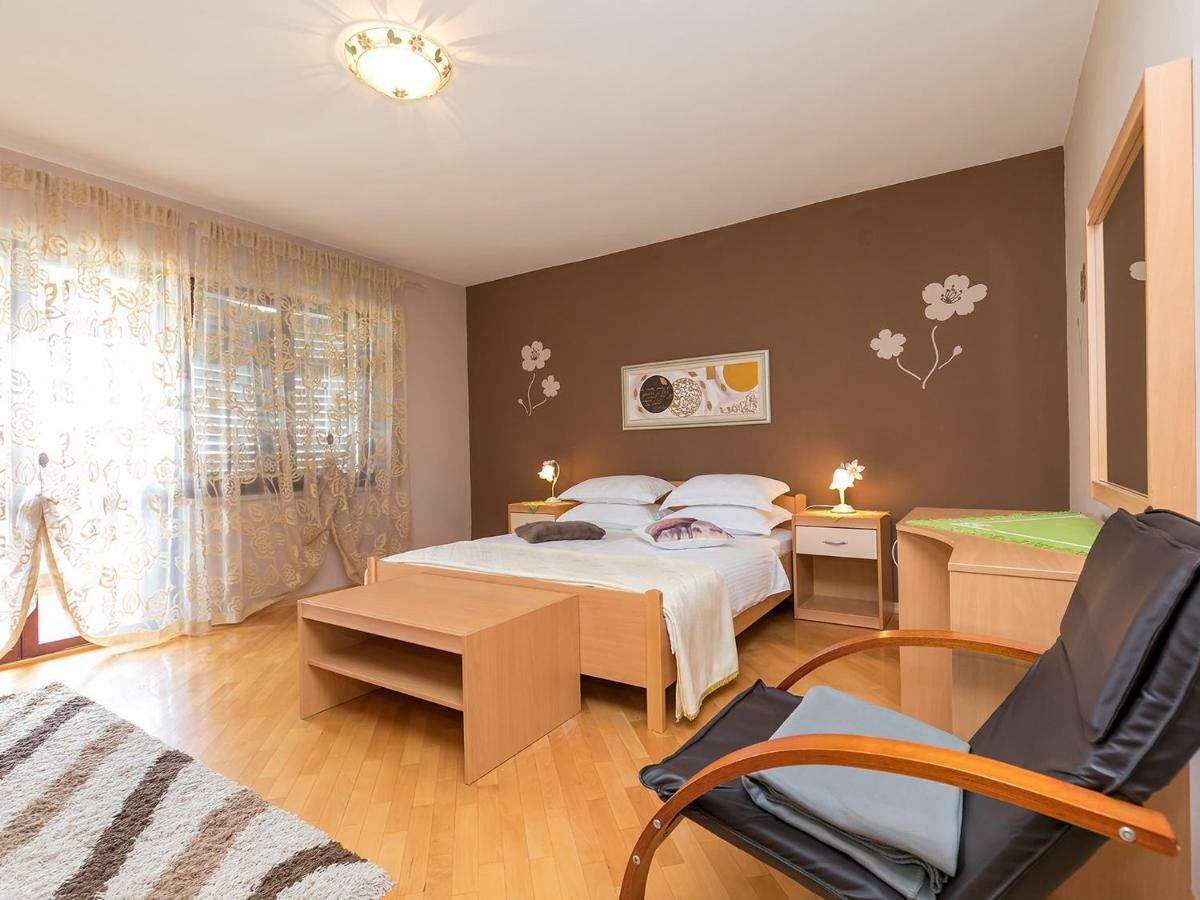 Apartments Nada Врсар Экстерьер фото