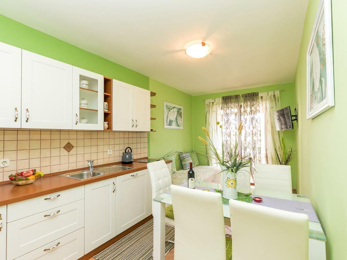Apartments Nada Врсар Экстерьер фото