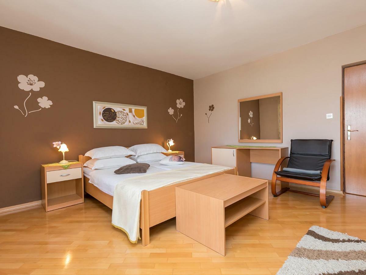 Apartments Nada Врсар Экстерьер фото