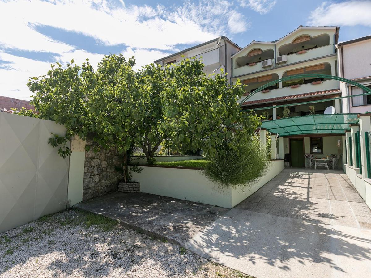 Apartments Nada Врсар Экстерьер фото
