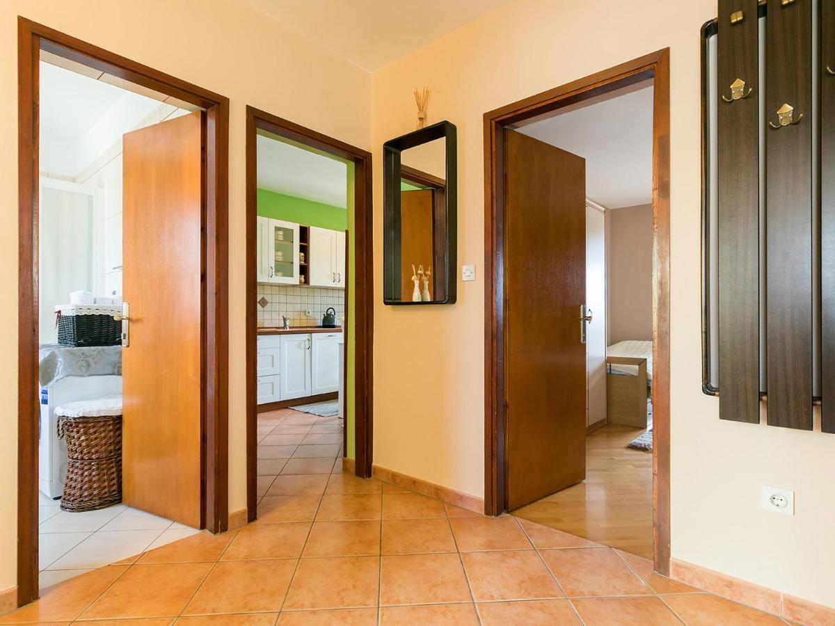 Apartments Nada Врсар Экстерьер фото