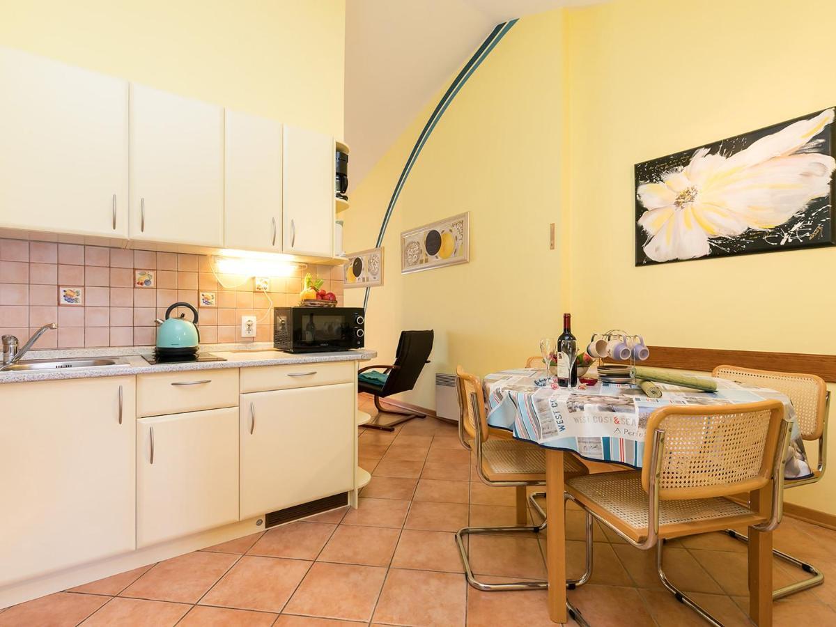 Apartments Nada Врсар Экстерьер фото
