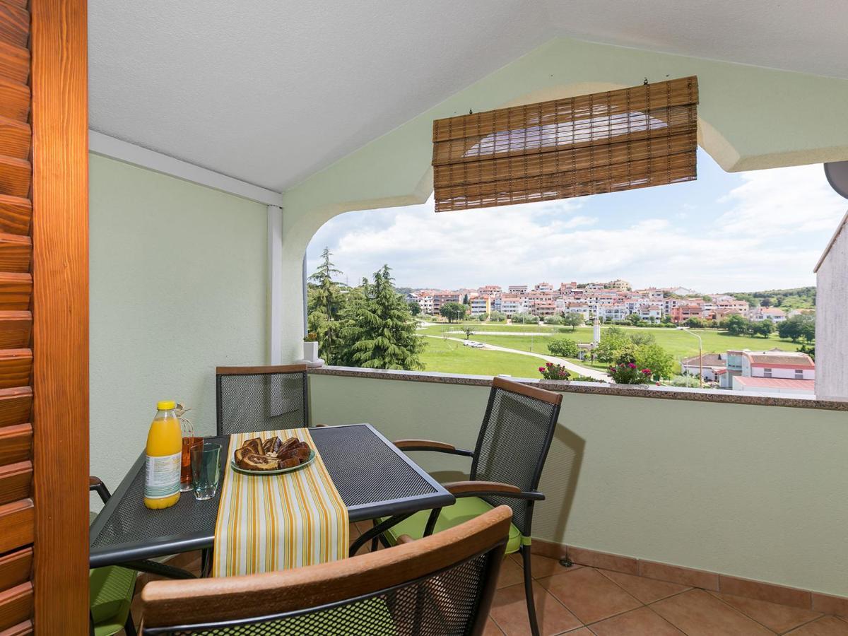 Apartments Nada Врсар Экстерьер фото