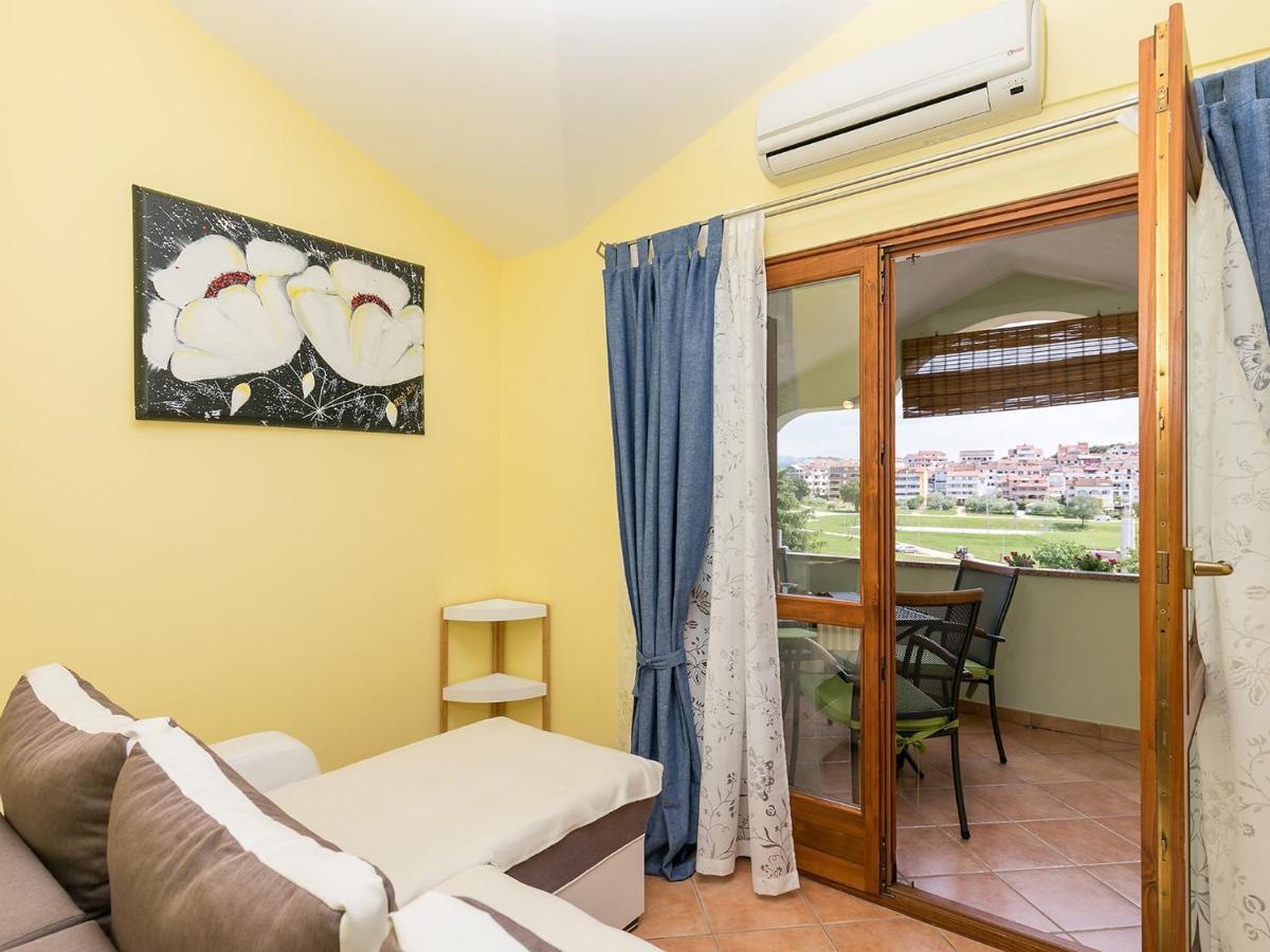 Apartments Nada Врсар Экстерьер фото