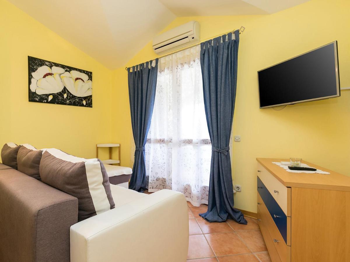 Apartments Nada Врсар Экстерьер фото